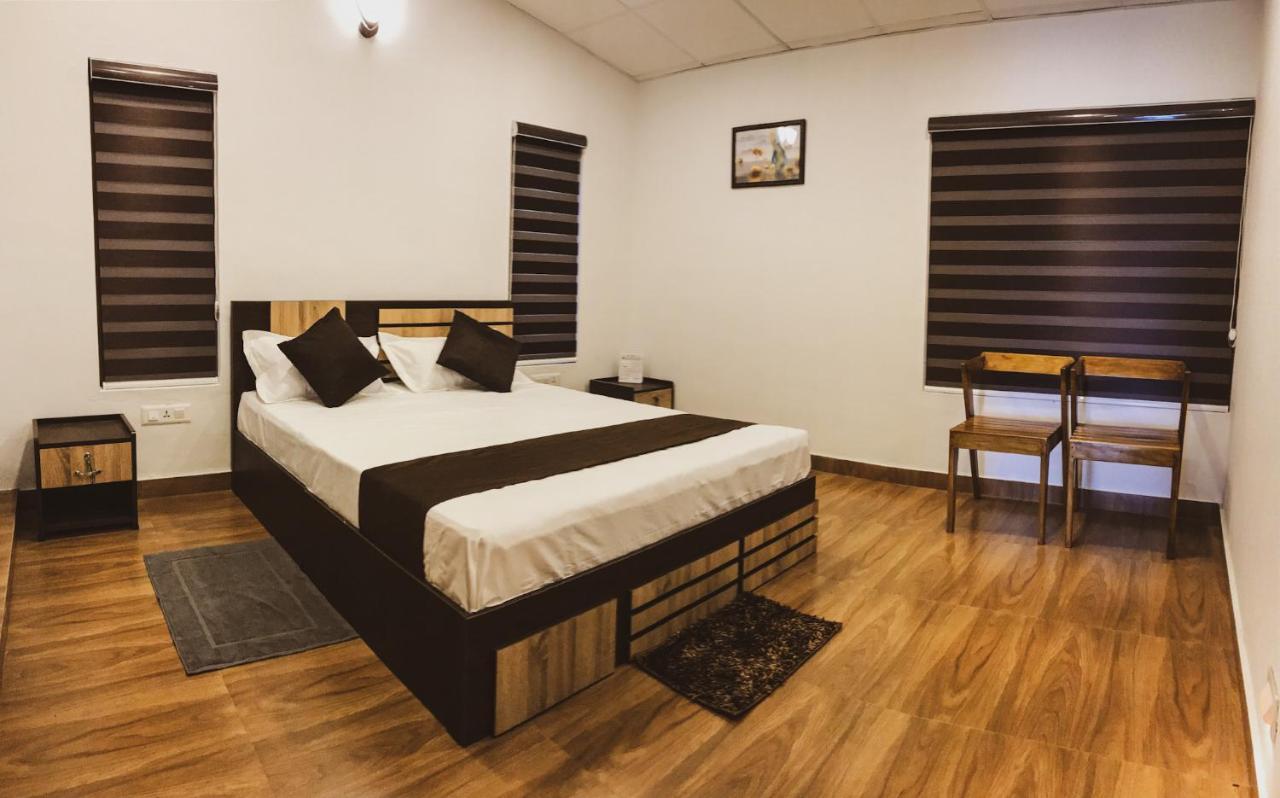 Partho Home Stay Padinjarathara Bagian luar foto